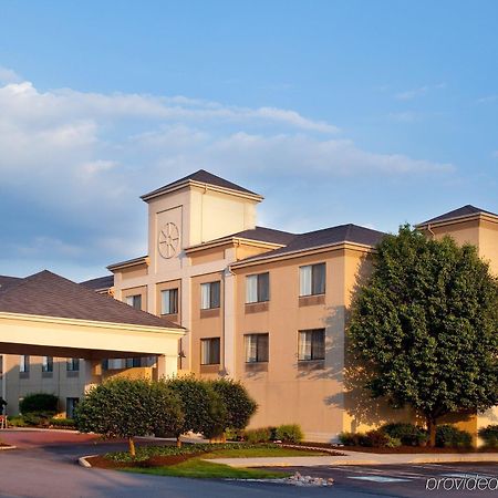 Baymont By Wyndham Merrillville Exterior foto