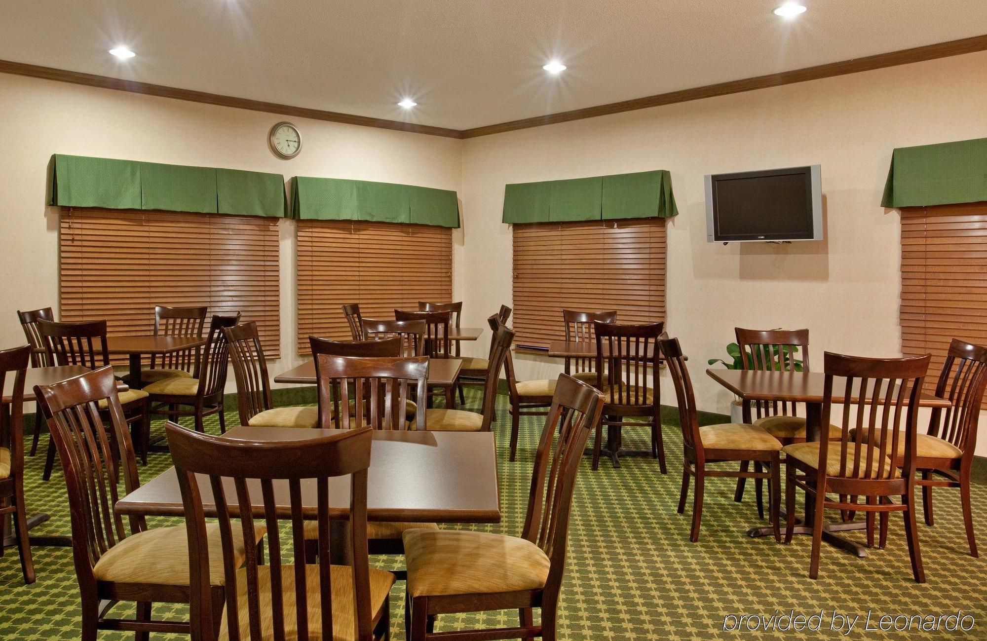 Baymont By Wyndham Merrillville Restaurant foto
