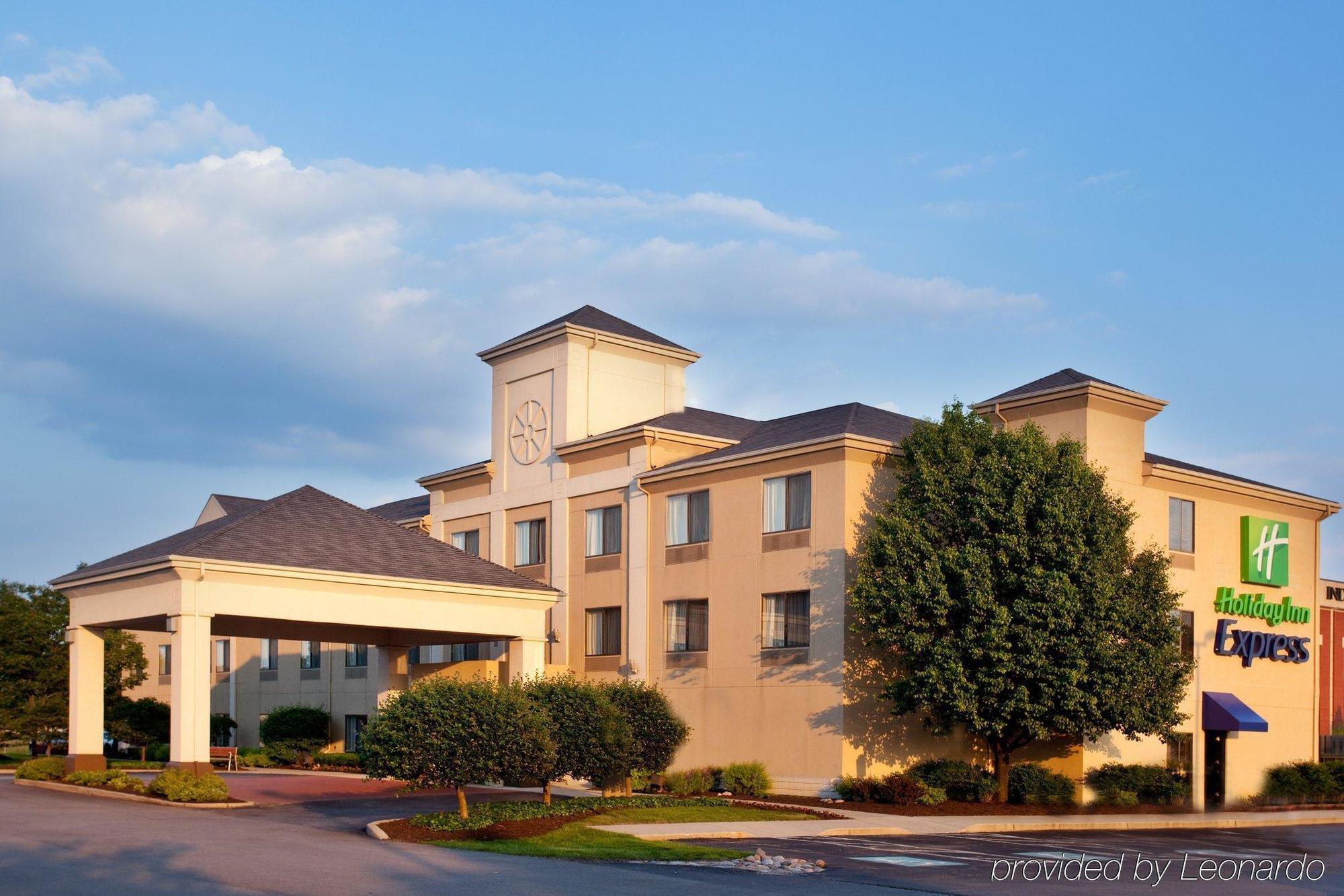 Baymont By Wyndham Merrillville Exterior foto